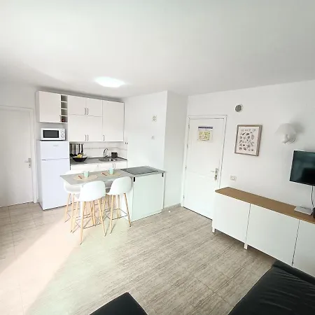 Calima Apartment *